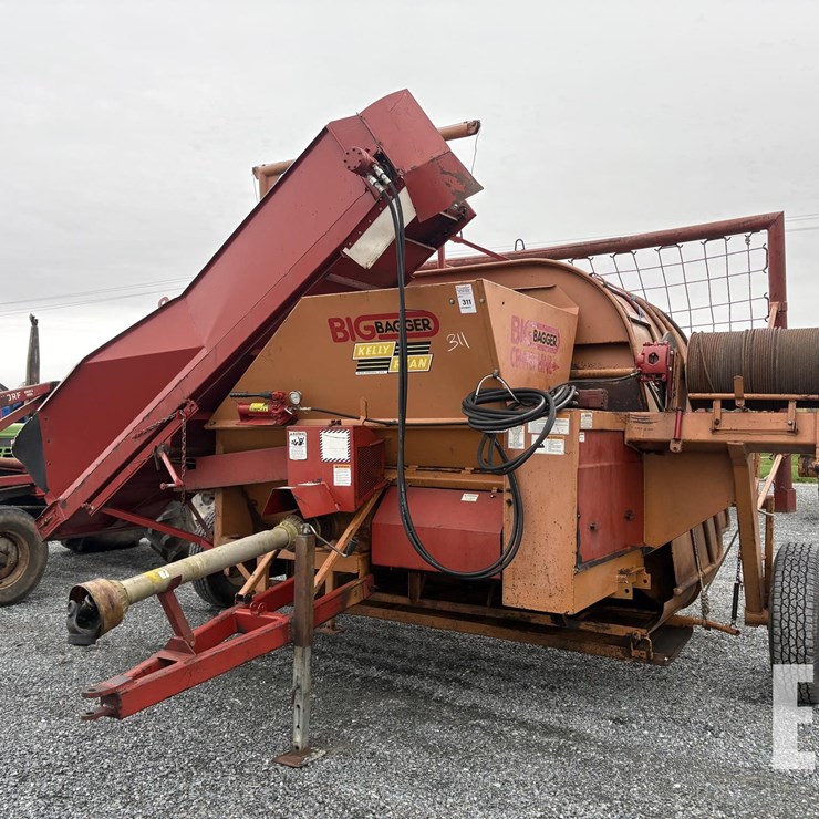 KELLY RYAN BIG BAGGER