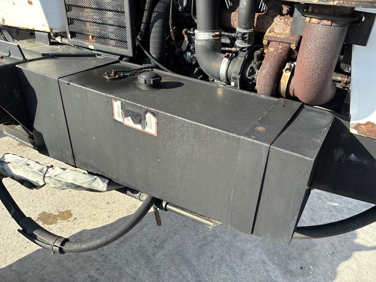 2010-willmar-745-image-15