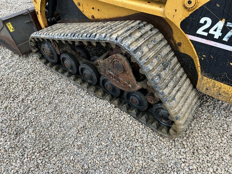 caterpillar-247b-image-16