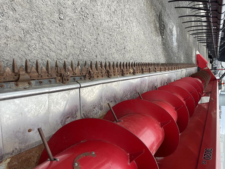 2011-case-ih-3020-image-3