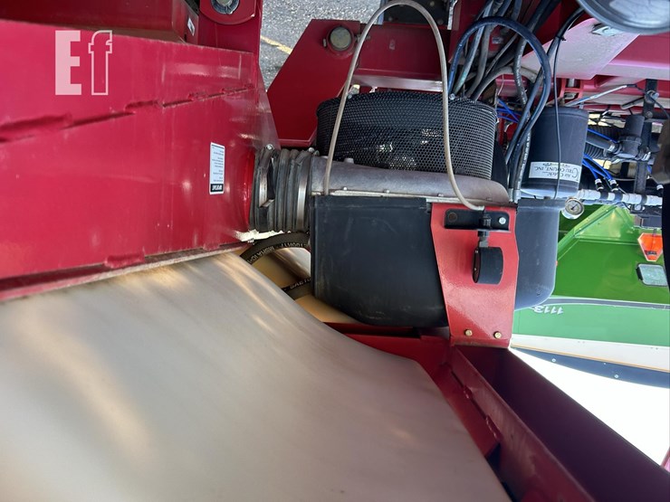 2009-white-8516-image-43