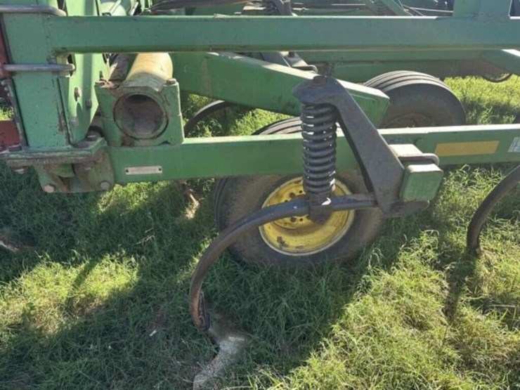 john-deere-680-image-13