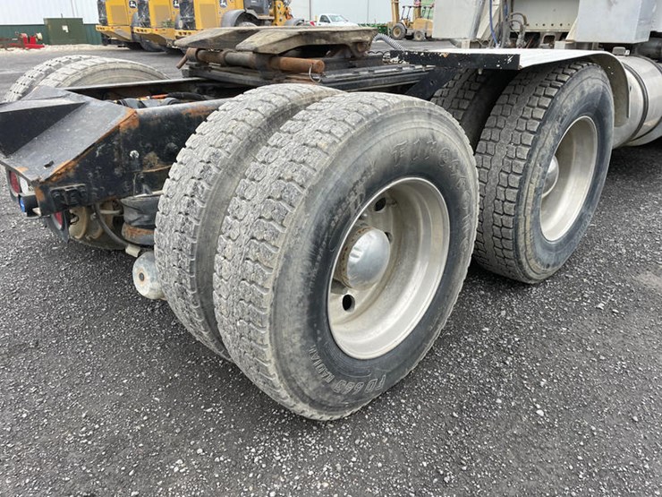 2000-caterpillar-c12-image-23