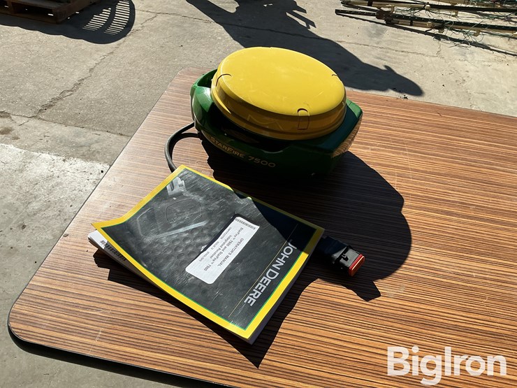 2024-john-deere-7500-image-7