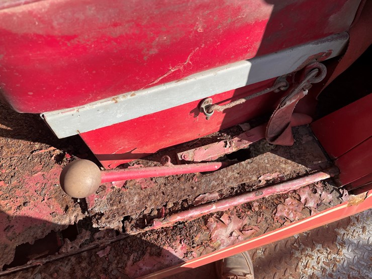 #4206-•-1951-mack-fire-truck-cab-and-chassis,-(no-title)-image-23