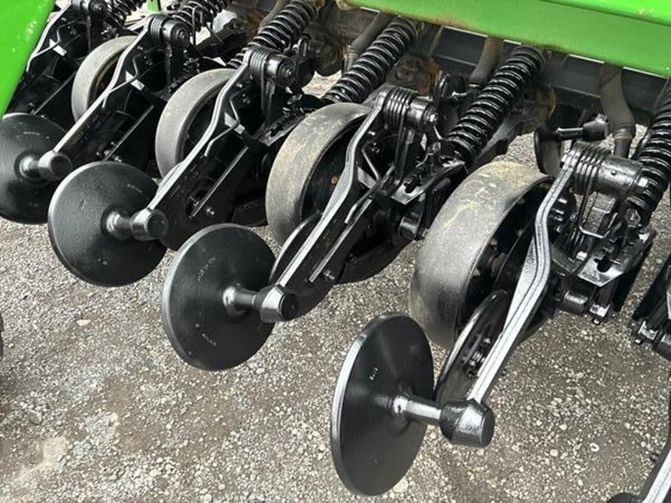 2003-john-deere-1590-image-53