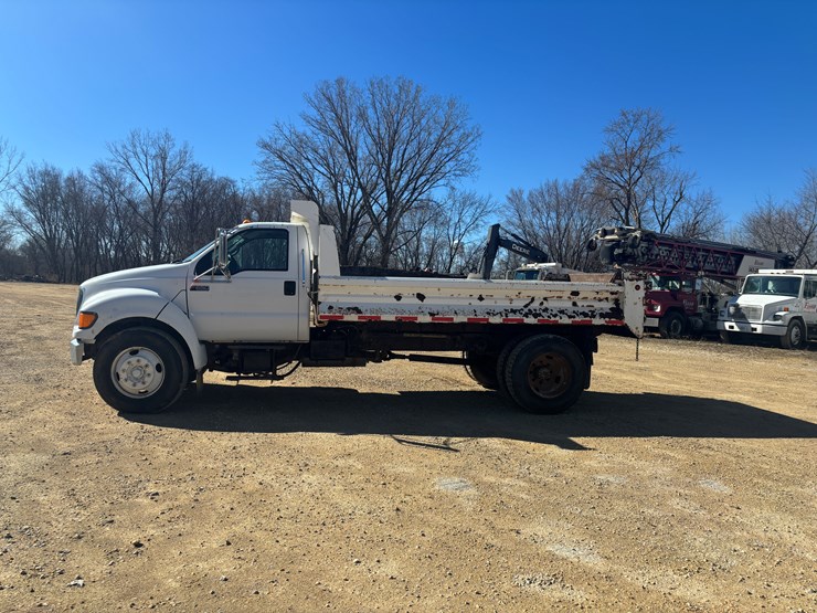 2003-ford-f650-image-2