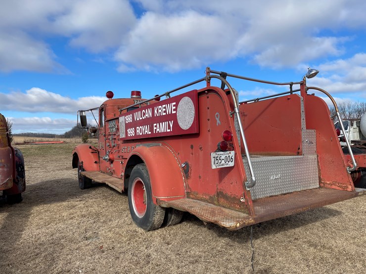 1951-mack-fire-apparatus-image-6