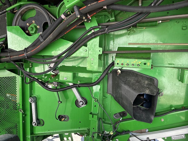 2012-john-deere-s670-image-51
