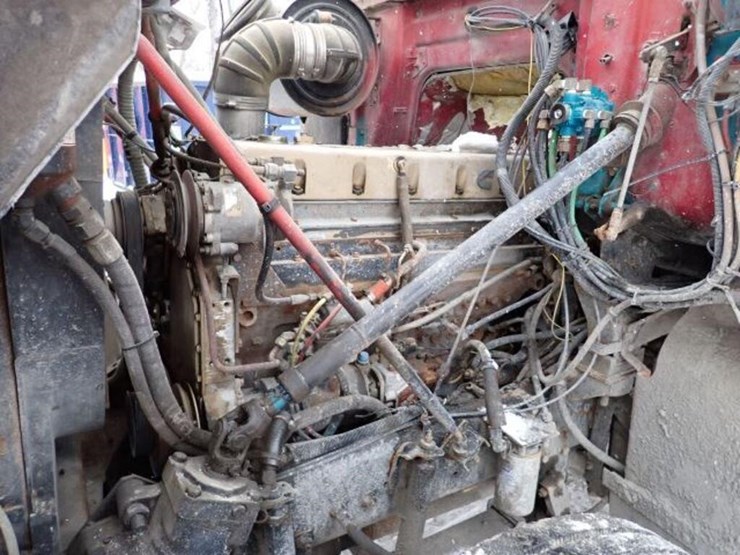 1990-white-gmc-t/a-water-truck-4v2bdbme1ln633643-image-35