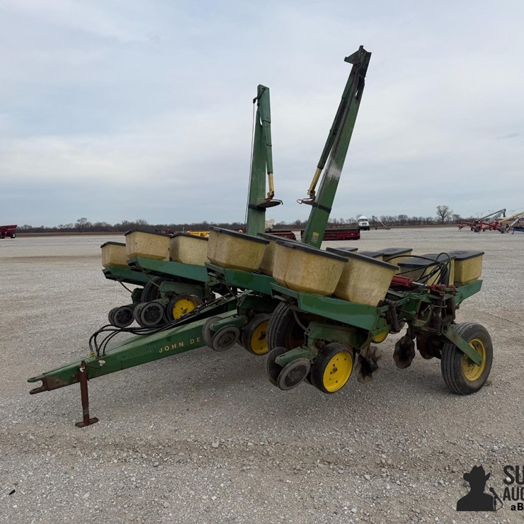 JOHN DEERE 7000