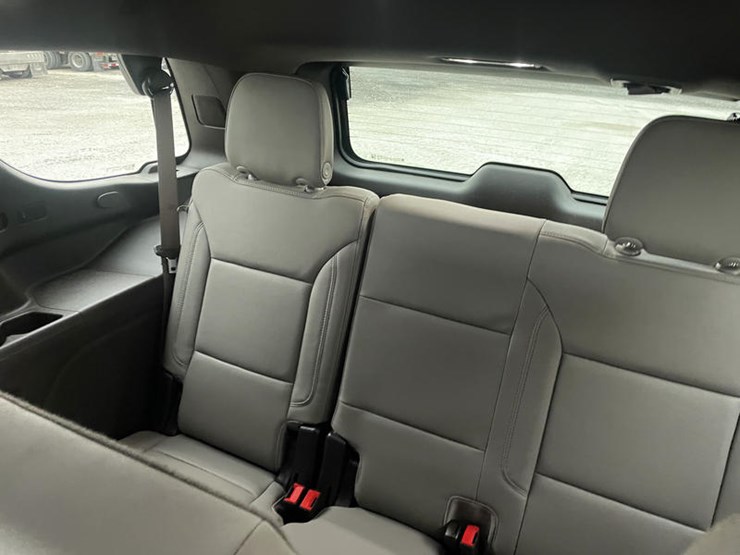 2023-chevrolet-tahoe-image-58