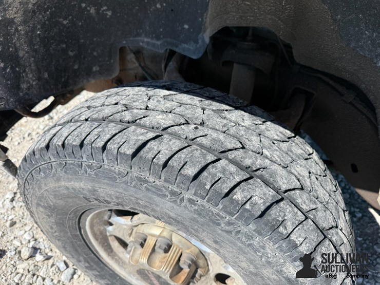 2004-chevrolet-2500hd-image-11