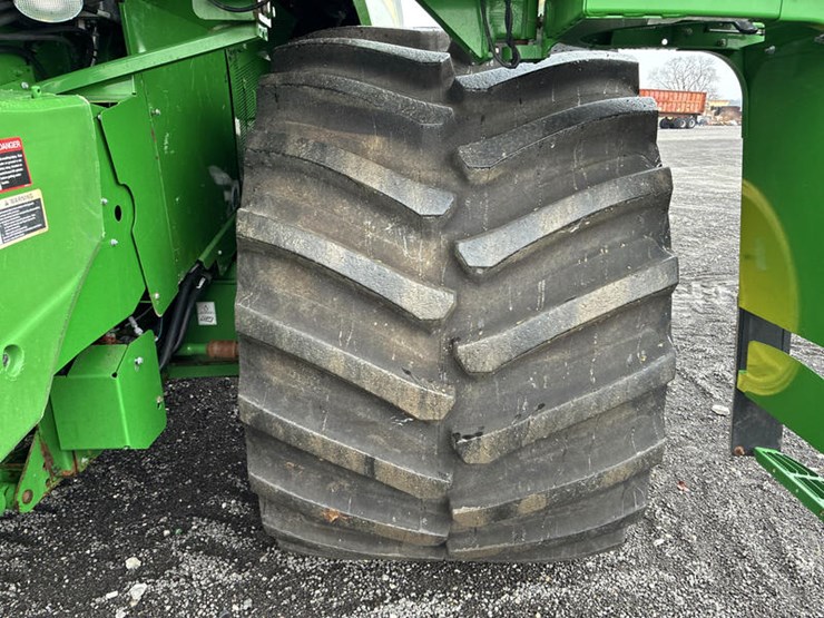 2014-john-deere-s680-image-34