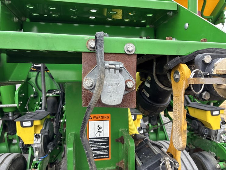 2019-john-deere-1775-image-80