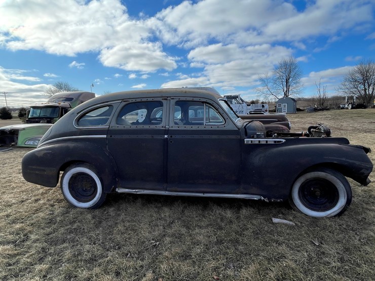 #4201-•-1941-buick-model-41-sedan,-(no-title)-image-4