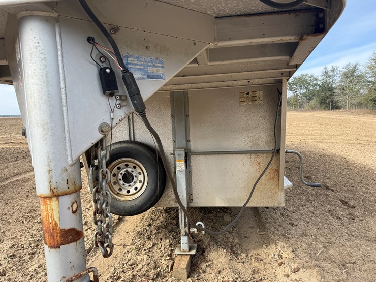 featherlite-24-ft-image-9