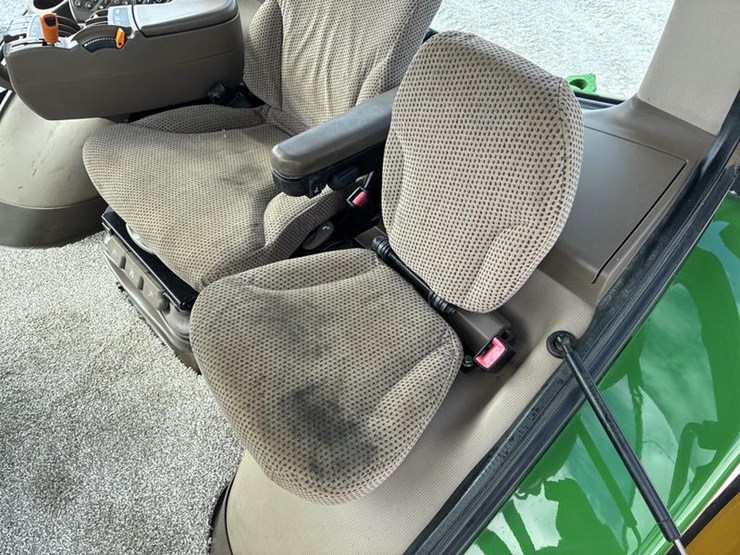 2013-john-deere-8335r-image-73