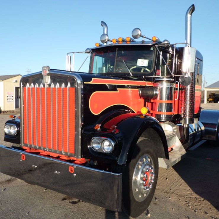 1981 KENWORTH W900