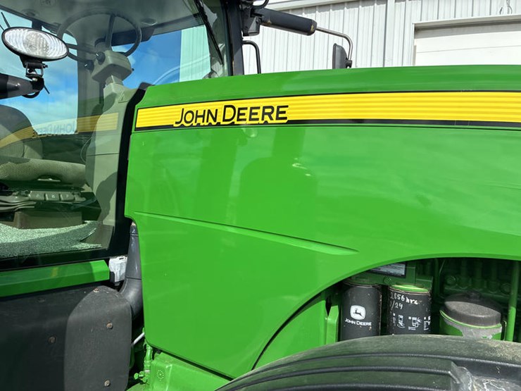 2013-john-deere-8335r-image-19