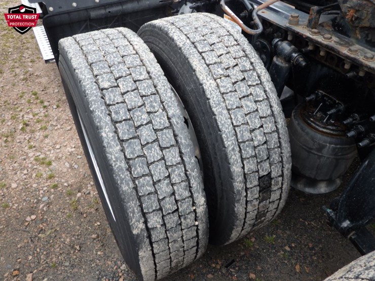 2021-freightliner-cascadia-116-image-14