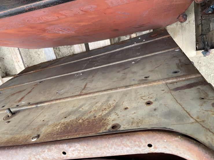 #4402-•-pair-of-l-body-mack-cfd-truck-doors-image-7