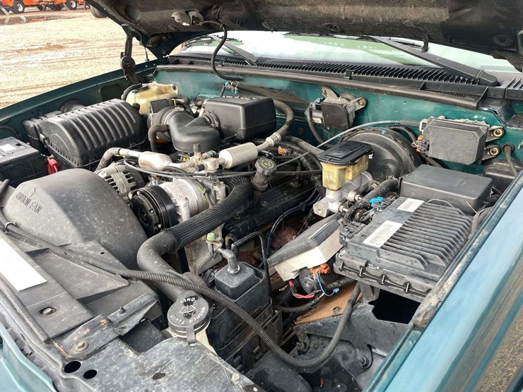 2000-chevrolet-tahoe-image-7