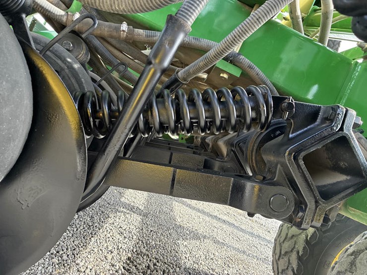 2005-john-deere-1690-image-25