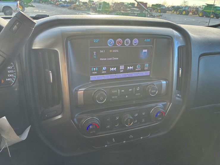 2019-chevrolet-2500-image-64