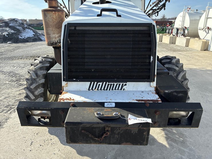 2010-willmar-745-image-11