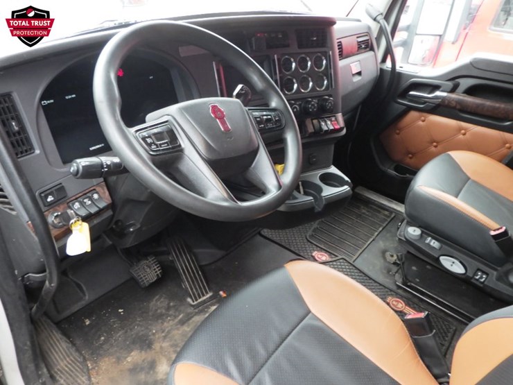 2022-kenworth-t680-image-18