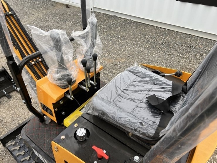 2026-miva-va13-mini-hydraulic-excavator-image-21