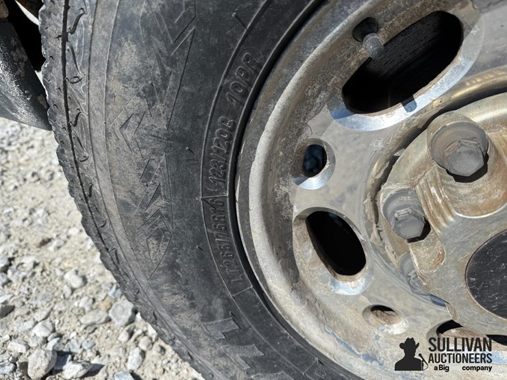 2004-chevrolet-2500hd-image-10