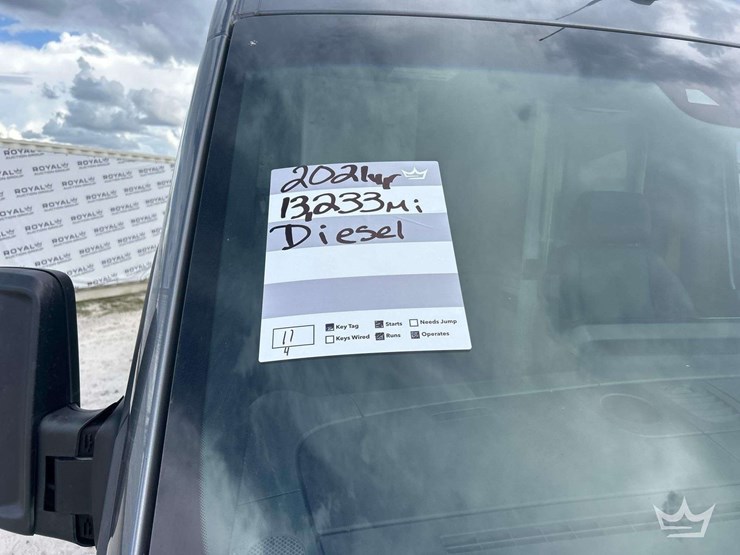 2021-mercedes-benz-sprinter-4500-image-27