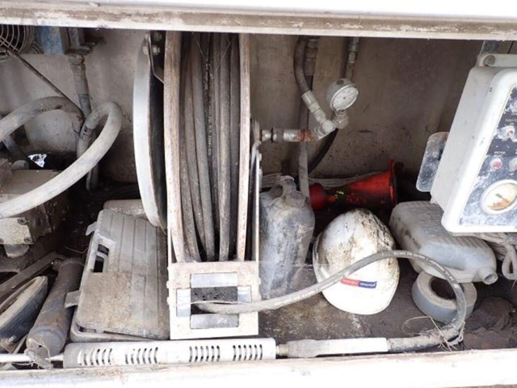 2002-sterling-l9500-image-49