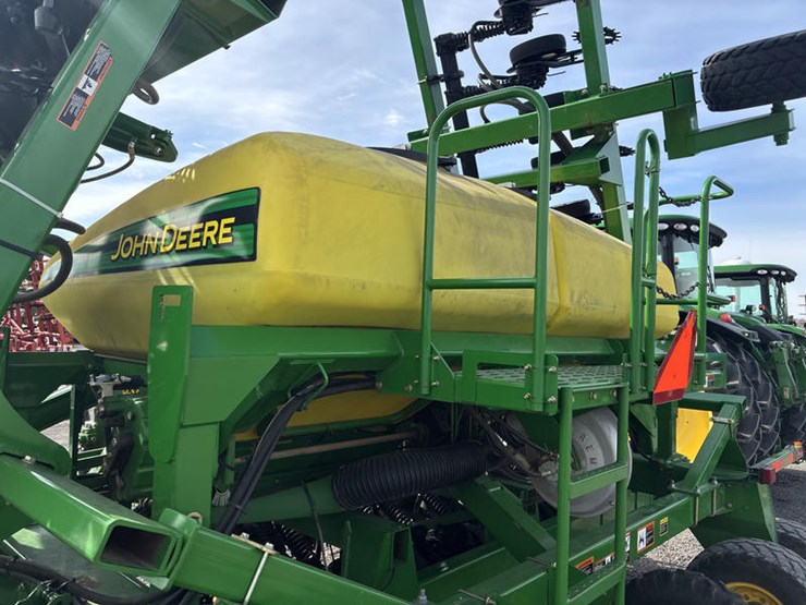 2005-john-deere-1690-image-57