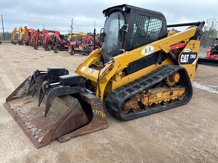 2015-caterpillar-299d-image-1