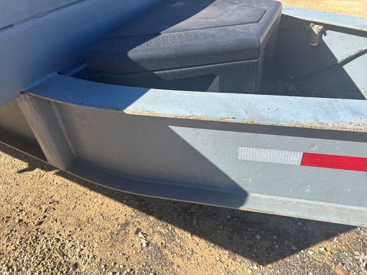 #2320-•-2008-interstate-30'-tri-axle-equipment-trailer-image-23