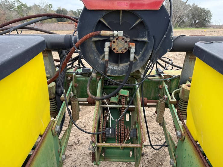 john-deere-1700-image-9