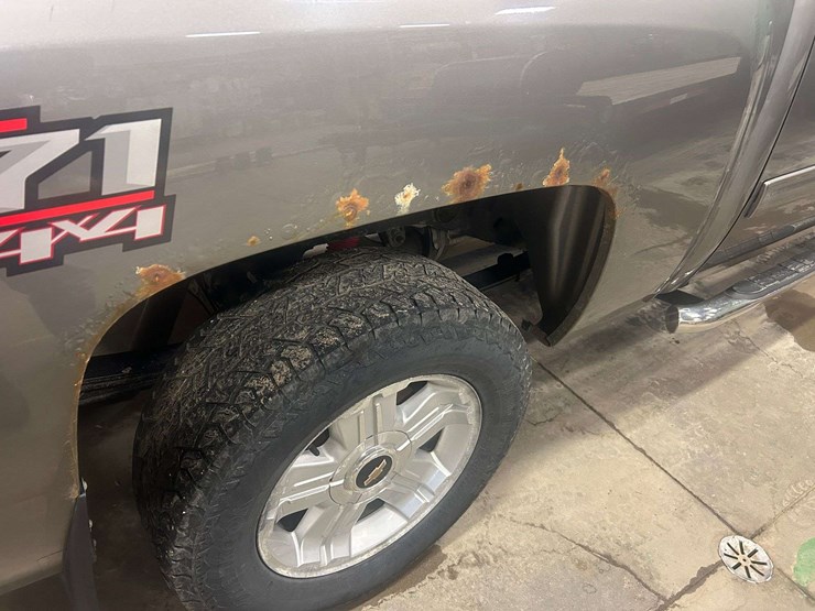 2013-chevy-silverado-lt-z71-pick-up-truck-image-20