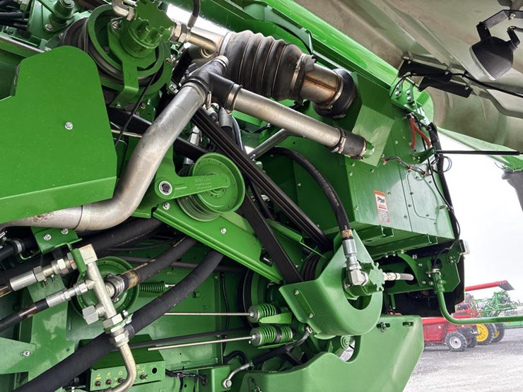 2017-john-deere-s680-image-53