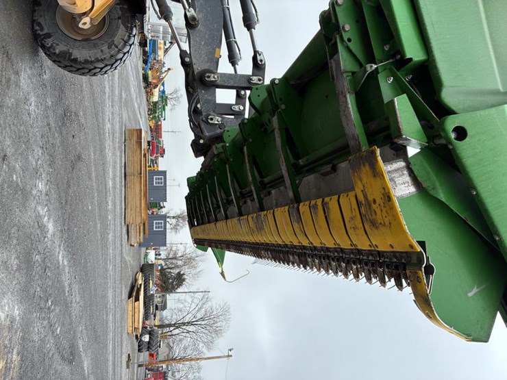 2012-john-deere-625f-image-22