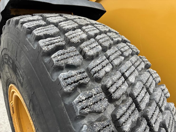 2021-caterpillar-926m-image-57