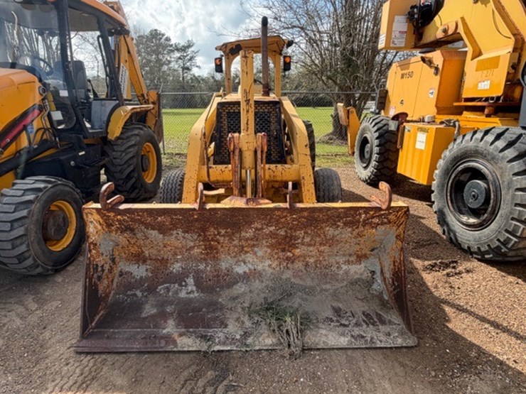 deere-210le-image-17