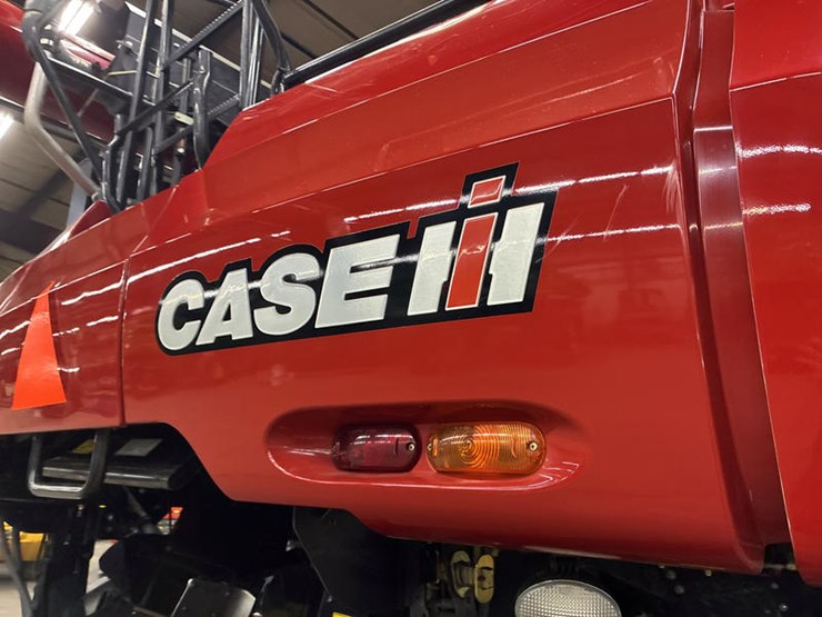 2012-case-ih-7230-image-23