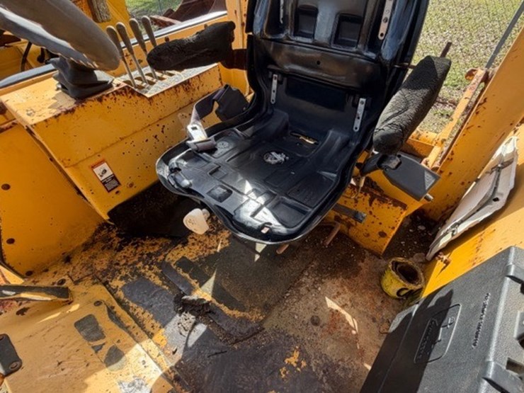 deere-210le-image-37