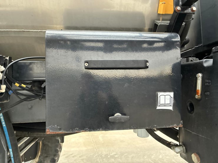 2015-ag-chem-rg1100-image-26