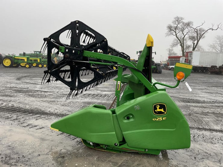 2014-john-deere-625f-image-7