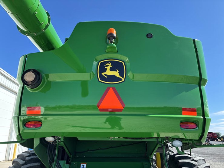 2012-john-deere-s670-image-15