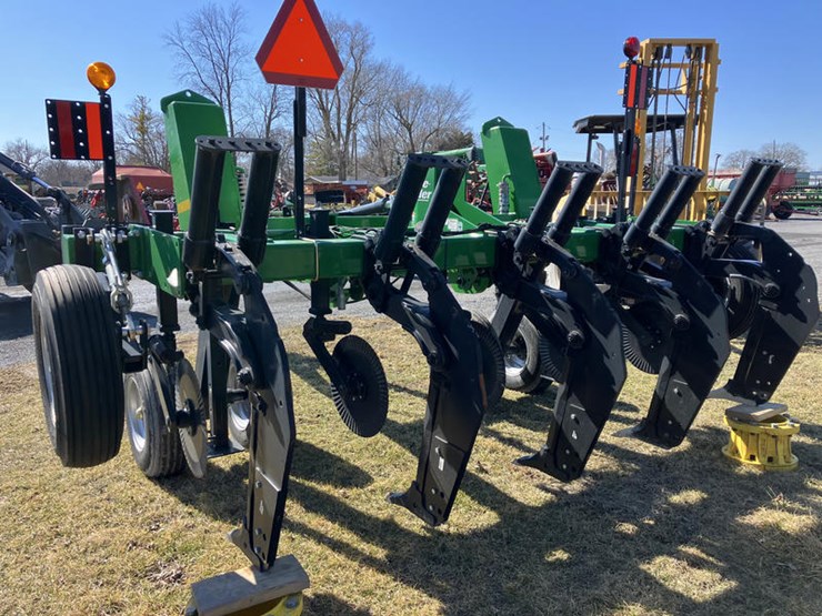 2021-unverferth-zonebuilder-132-image-10